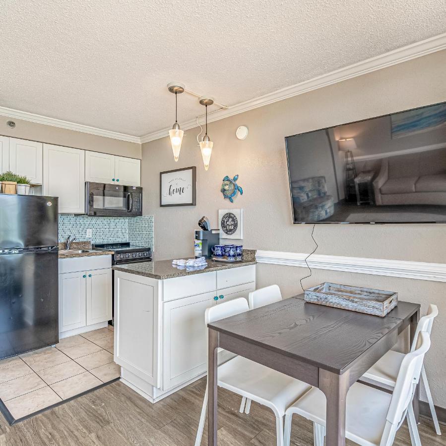 אפרטהוטל מירטל ביץ' Soothing Oceanview Getaway -- Free Wi-Fi & Free Parking, New Listing מראה חיצוני תמונה